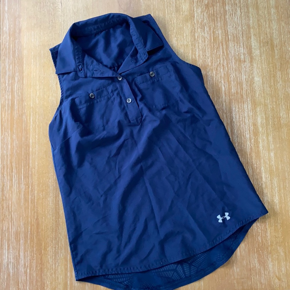 UNDER ARMOUR - NWOT - Navy fishing top - Sz. Sm.